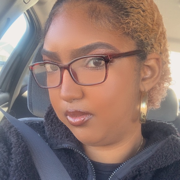 Meet your Posher, Isis - Picture 4 of 4